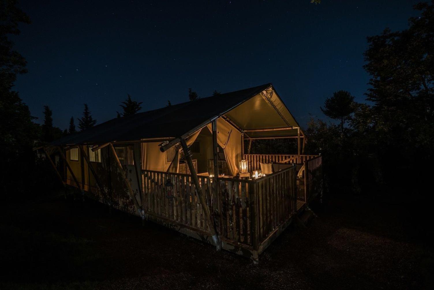 Luxe glamping tent Bant Værelse billede