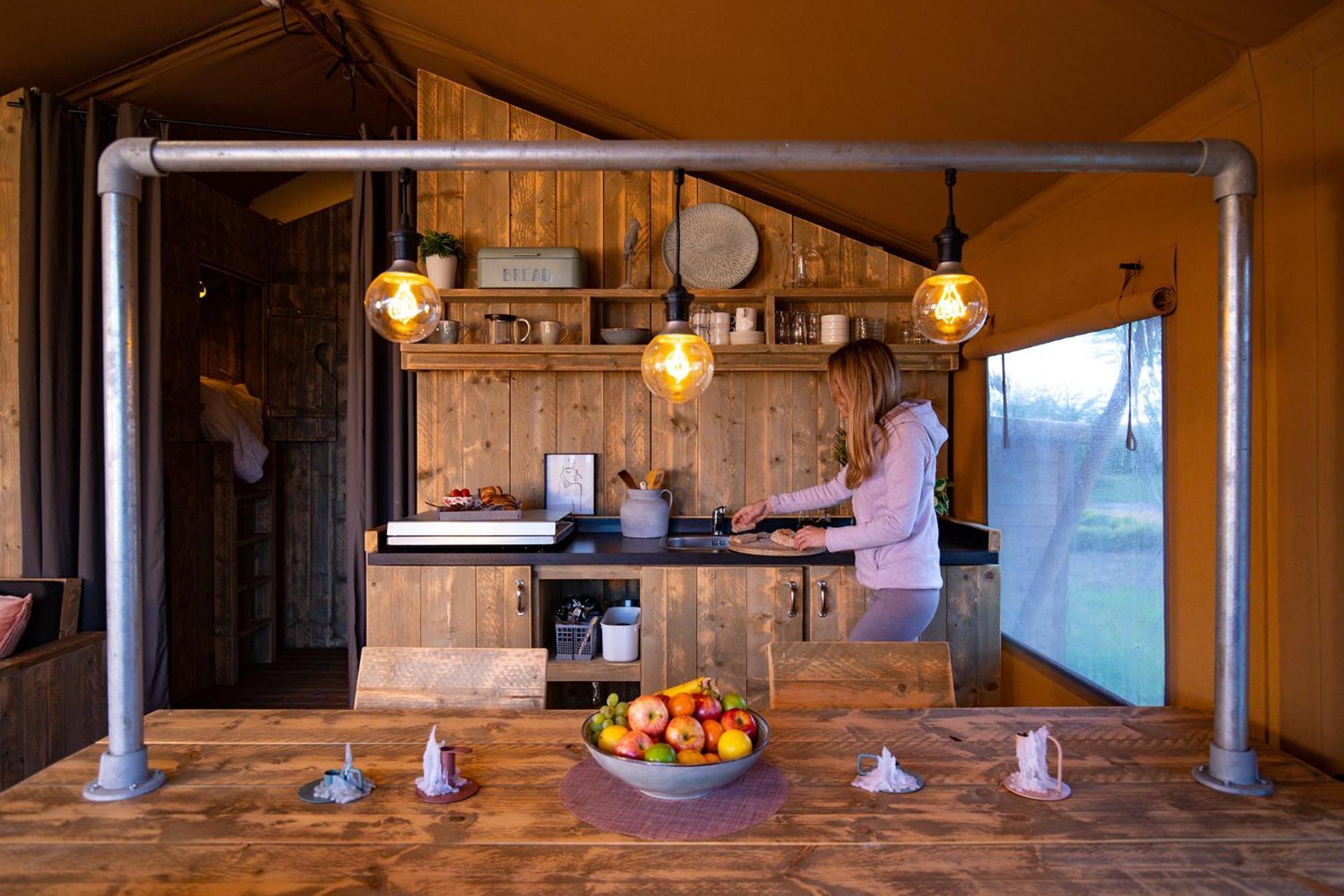 Luxe glamping tent Bant Værelse billede